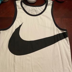 Black on white / white on black Nike tank